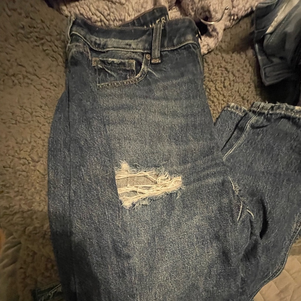 American Eagle Mom Jeans